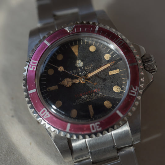The diver "Faded Burgundy"