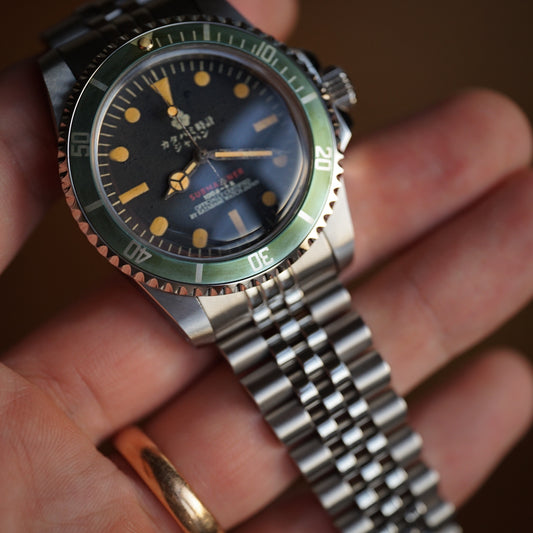 【STOCK】 The diver “BASIC GREEN”