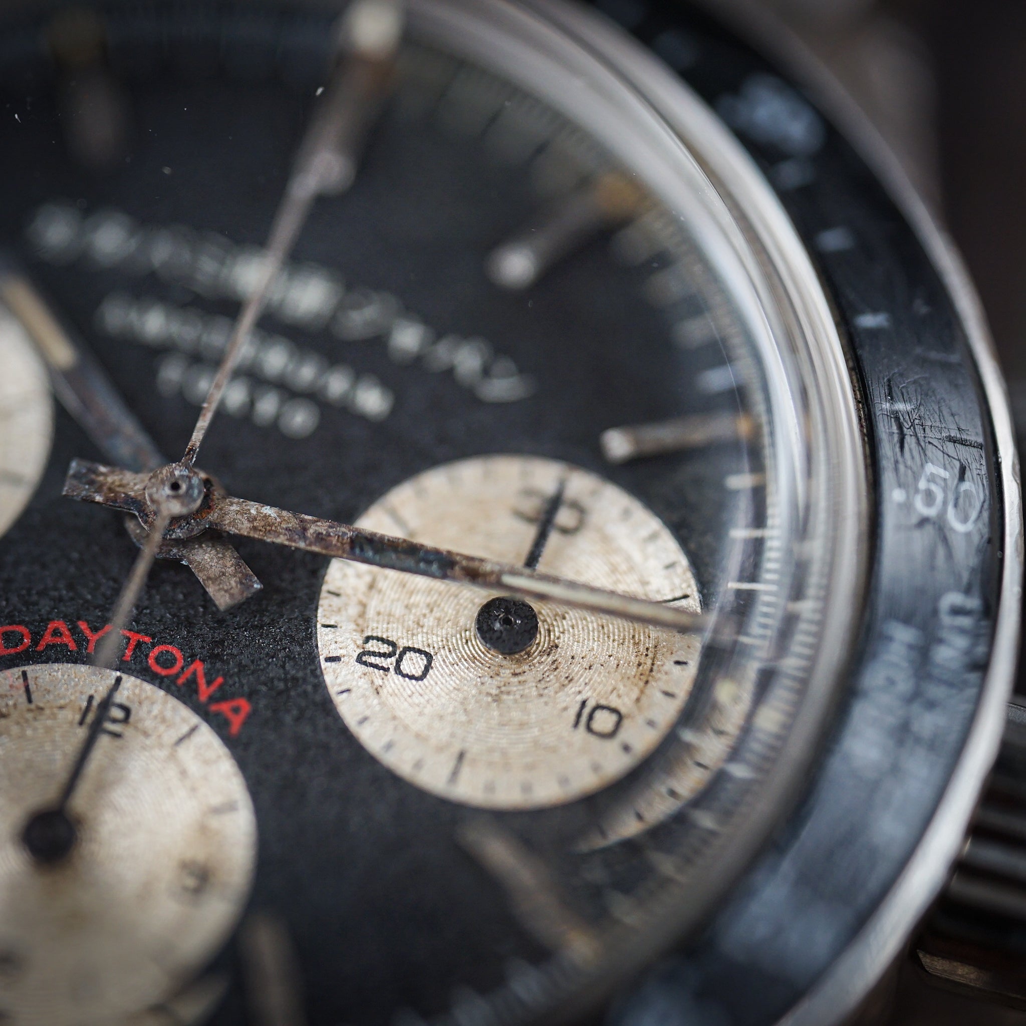 The Chronograph クロ "KURO"