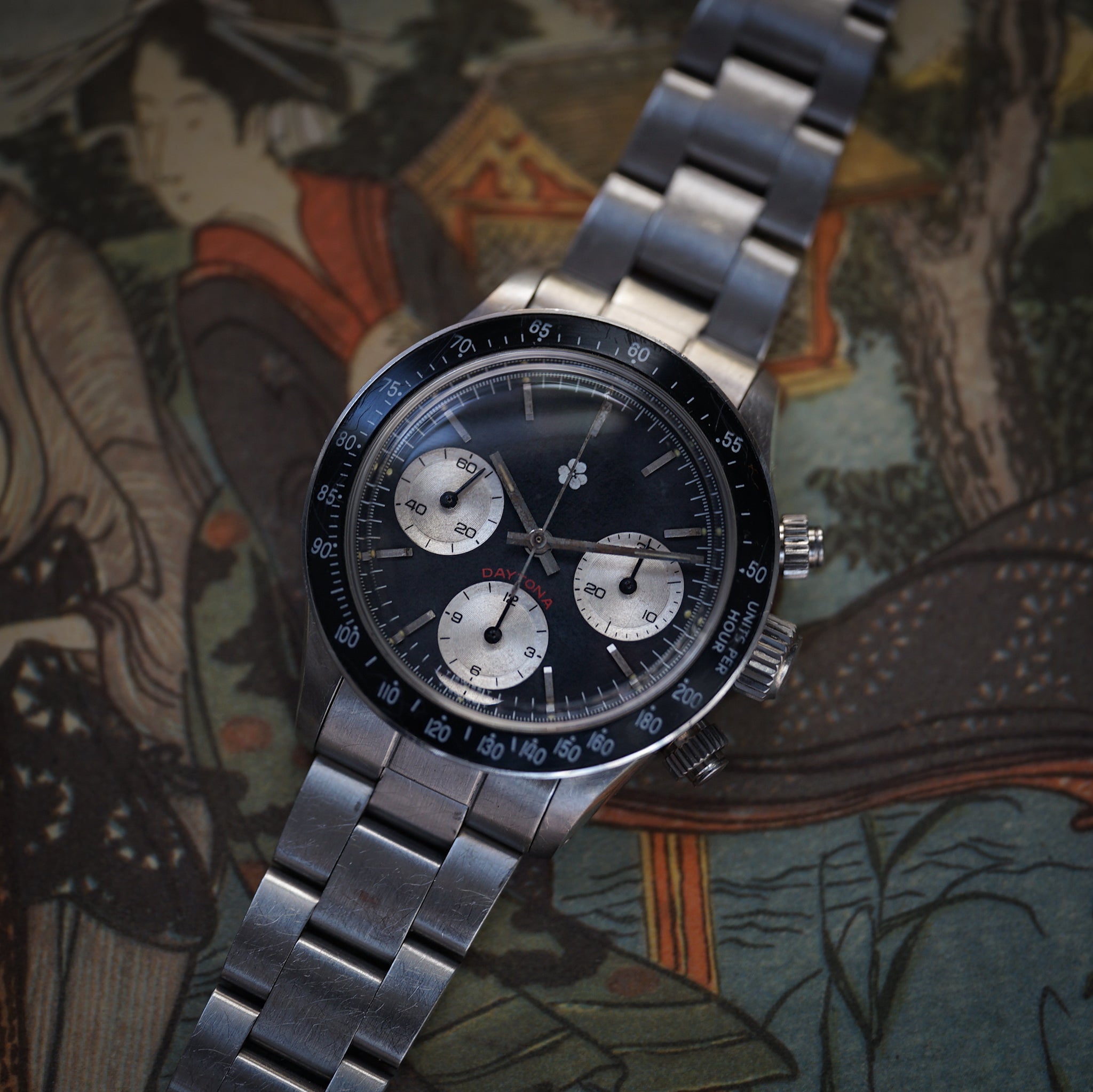 The Chronograph クロ 