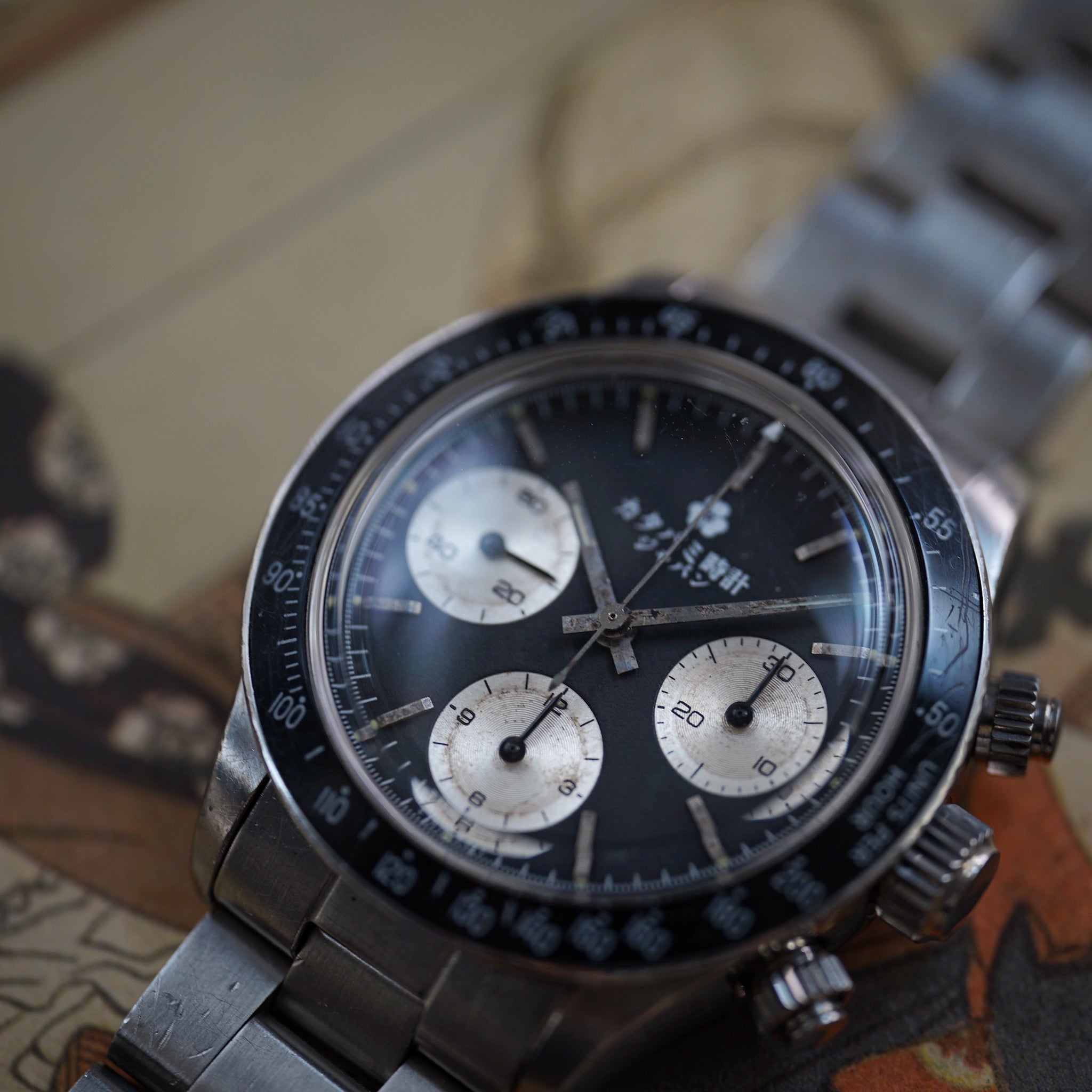The Chronograph クロ 