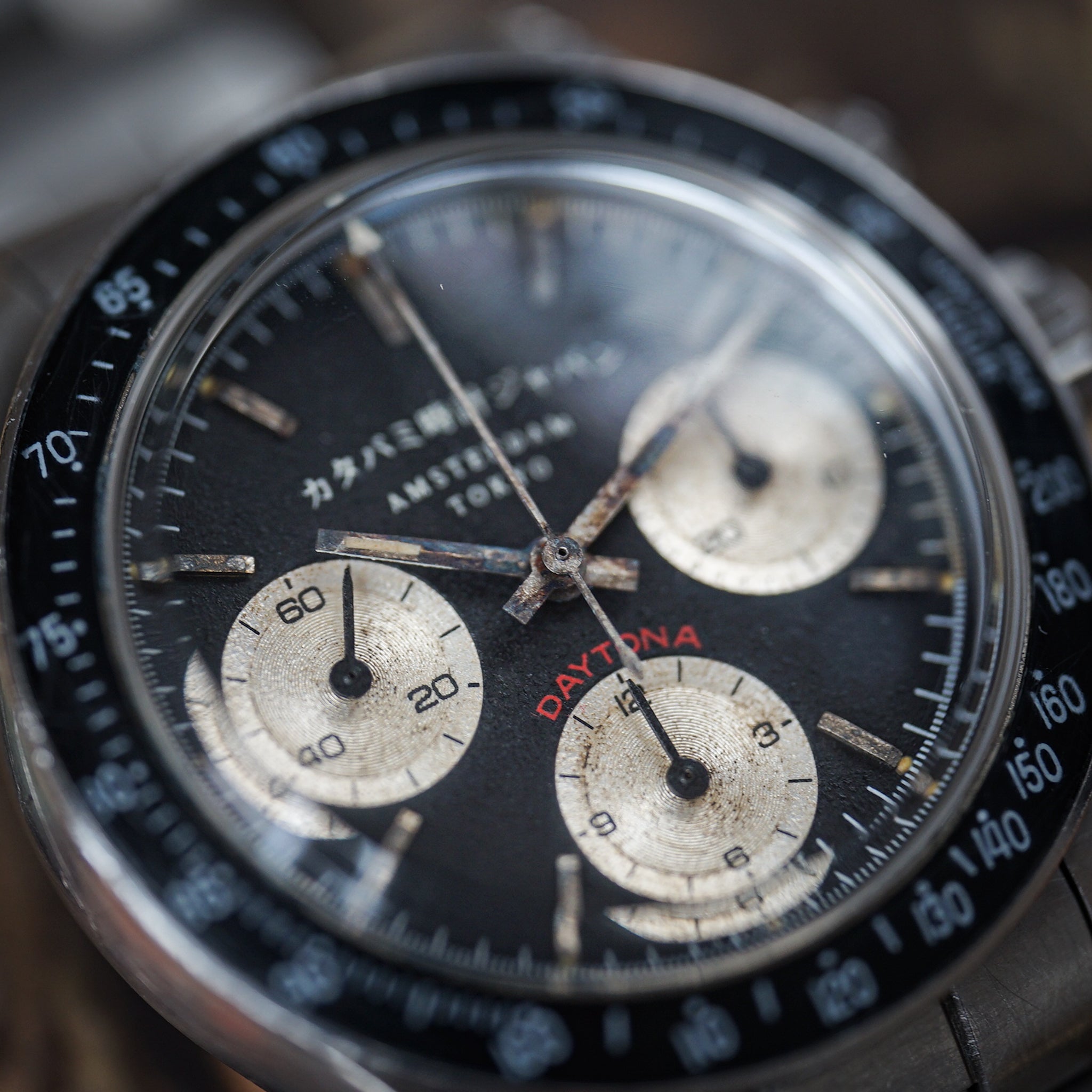 The Chronograph クロ "KURO"