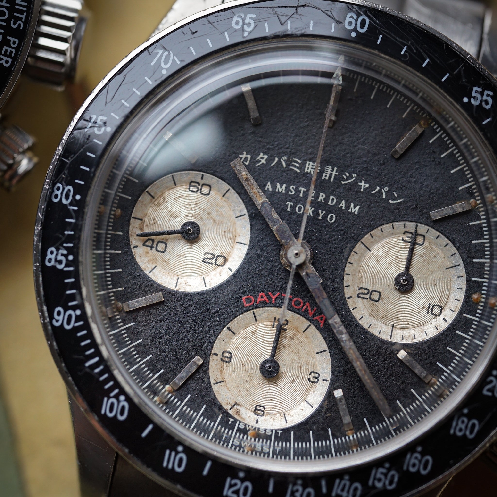 The Chronograph クロ "KURO"