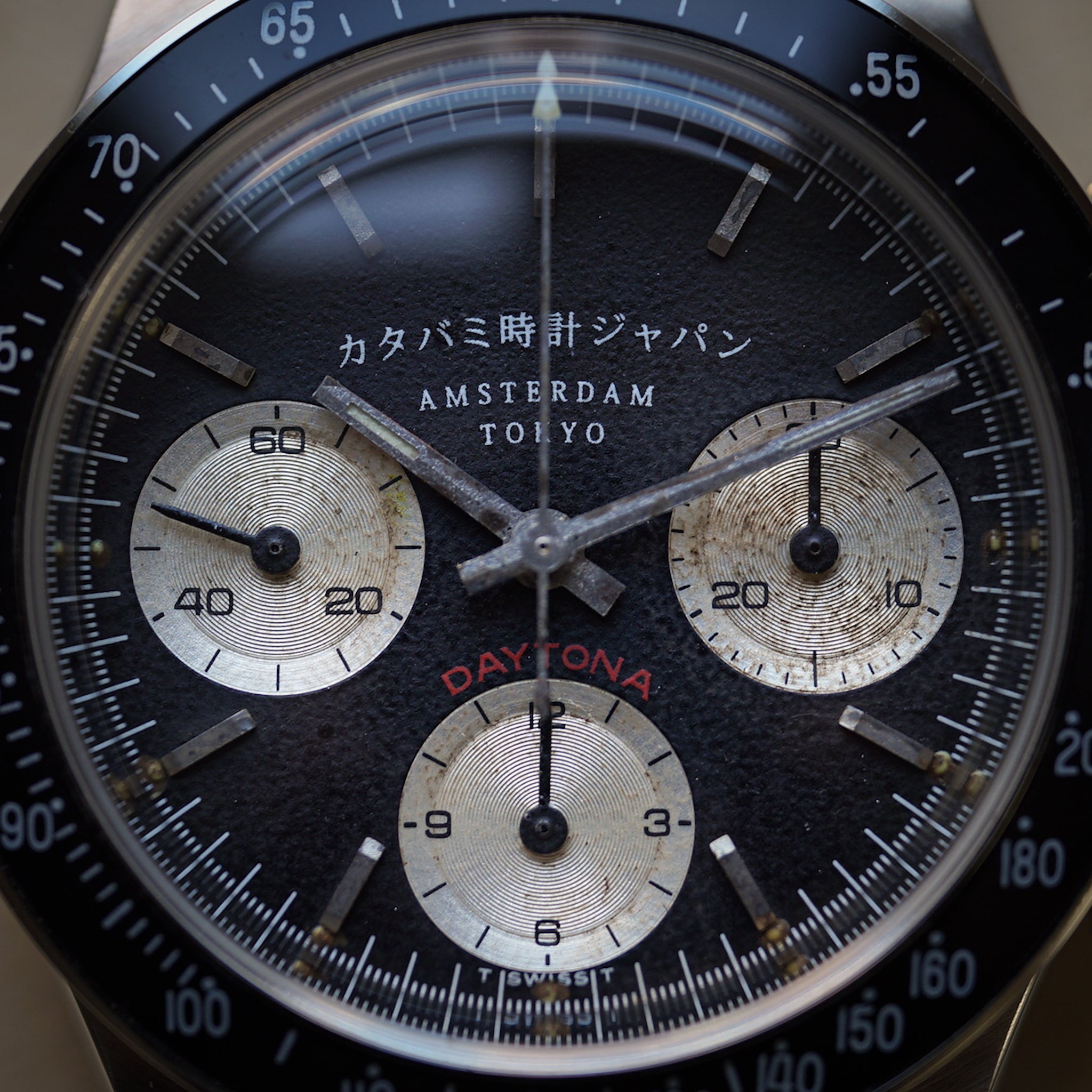 The Chronograph クロ "KURO"